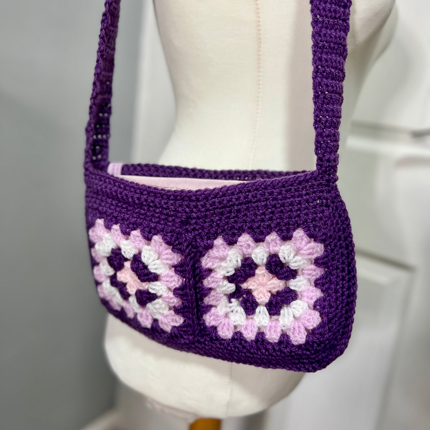 Crochet Granny Square Lined Shoulder Bag Medium